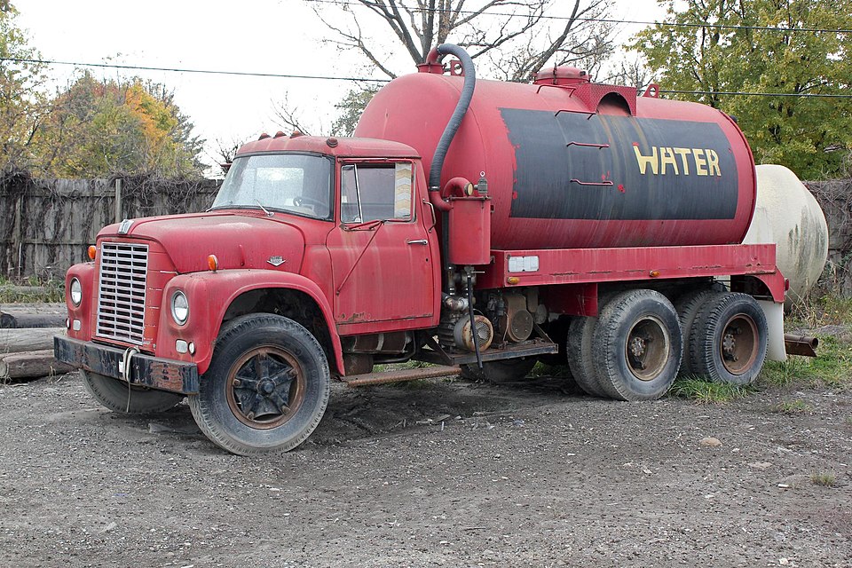 Water tank delivery truck Sharjah Al Dhaid UAE